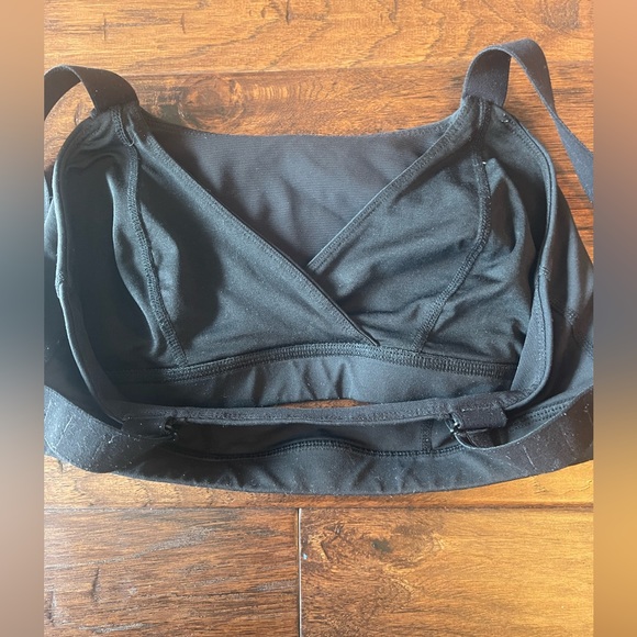Lululemon Adjust Me Bra - Picture 3 of 4